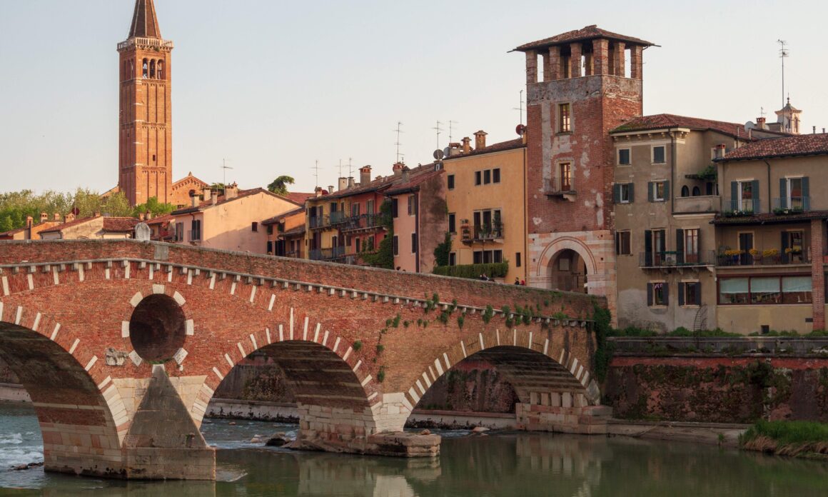 Ponte Pietra